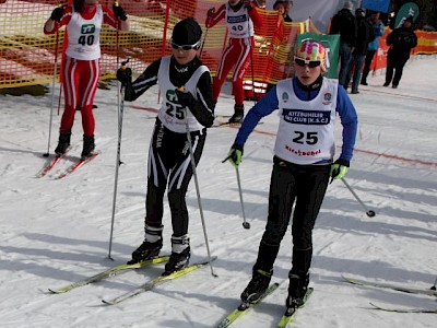 Theresa Kohlreiter, Miriam Brettbacher (oben) und Simone Pendl kamen mit guten Ergebnissen aus Abtenau zurück.