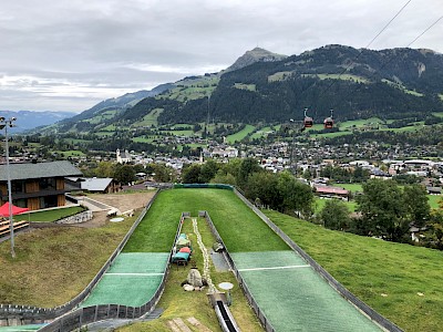 Tiroler Skispringer halten Trainingstag in Kitzbühel