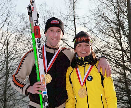 Sie strahlen als Tiroler Meister im Einzel: Arnold Egger und Andrea Reithmayr. 