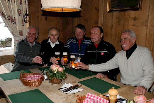 Bild unten: das Kitzbüheler Wunderteam im Jahr 2009.