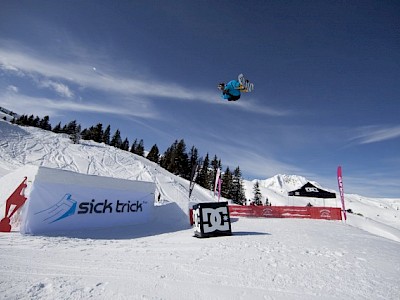 Freeski & Snowboard Videos