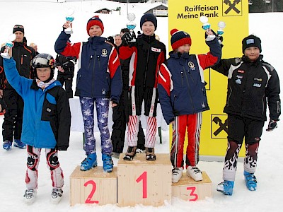 Wieder sehr gute Ergebnisse bei Bezirkscup Slalom der Kinder
