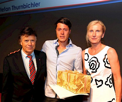 Stephan Thurnbichler mit ÖSV-Präsident Peter Schröcksnadel und Roswitha Stadlober.