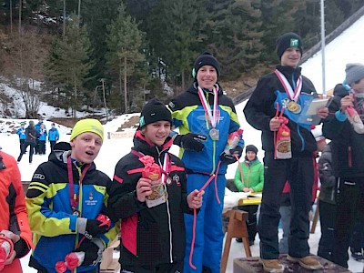 Marco Wörgötter siegte beim Skispringen und wurde in der Kombi Zweiter