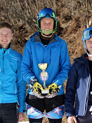 Sechs Stockerlplätze für den KSC bei der Slalom-Bezirksmeisterschaft in Hopfgarten - 
