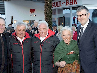 V.l.: Michael Huber (KSC), Sepp Burger (BAG), Ernst Hinterseer, Signe Reisch (Tourismus), Klaus Winkler (BGM)