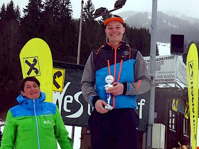 Bezirksmeistertitel im Riesentorlauf für Christoph und Marco Pöll