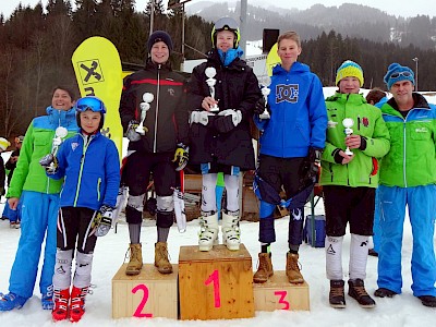 Bezirksmeistertitel im Riesentorlauf für Christoph und Marco Pöll