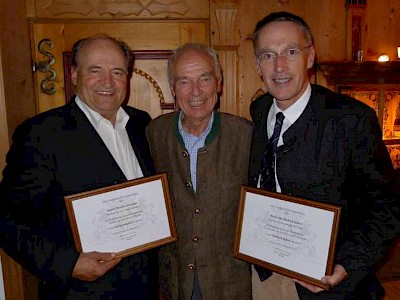 Die neuen Ehrenmitglieder des Golfpark Oberzwieselau: v.l. Martin Kerscher, Baron Ali von Wolffersdorff, Michael Huber
