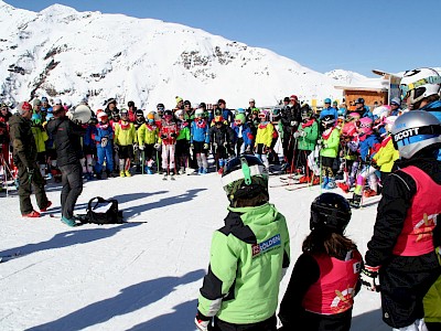 Technikbewerb Ski Basics der Kinder