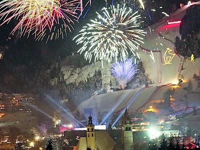 Ein besonderes Erlebnis - Neujahrsfeuerwerk vom Dach des Zielhauses anschauen