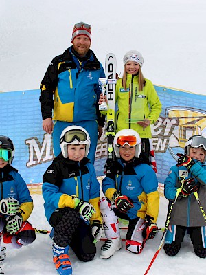 Tagessieg für Simona Pöll beim 49. Tiroler Kinderskitag in Mayrhofen - 