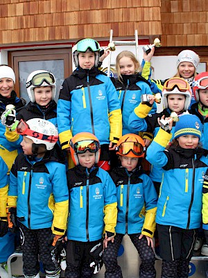 Anspruchsvoller Bezirkscup Kombi Race der Kinder in Jochberg - 