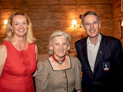 Tamara Jenewein (Präsidentin GC Schwarzsee), Signe Reisch (Präsidentin GC Rasmushof), Michael Huber (Präsident K.S.C.)