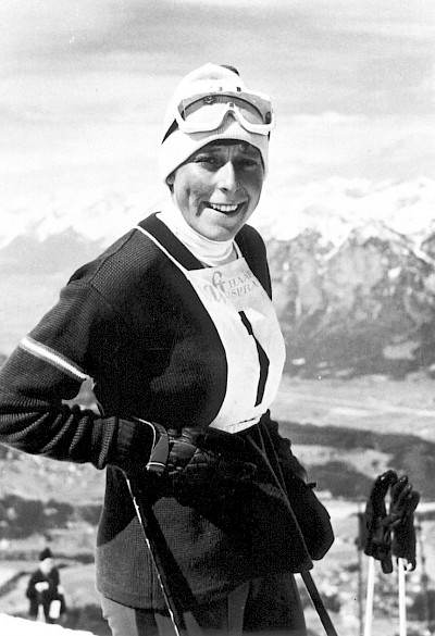 Bereits mit sechs Jahren definierte sie ihr sportliches Ziel: „Ich will Weltmeisterin werden!“ Christl Haas holte bereits 1962 bei den Ski-Weltmeisterschaften in Chamonix (Frankreich) Gold in der Abfahrt, war 1964 Olympiasiegerin und Weltmeisterin in Innsbruck, holte Olympia- und WM-Bronze 1968 in Grenoble. Dazu war sie Vize-Weltmeisterin 1964 in der Kombination, achtfache österreichische Staatsmeisterin.