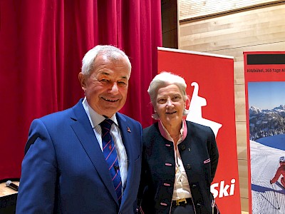 Vorstandsvorsitzender der Bergbahn AG Kitzbühel Dr. Josef Burger und Tourismus Präsidentin Signe Reisch