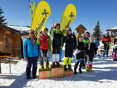 Alpinschüler starteten in Westendorf - Tammo Heldmann am Podium