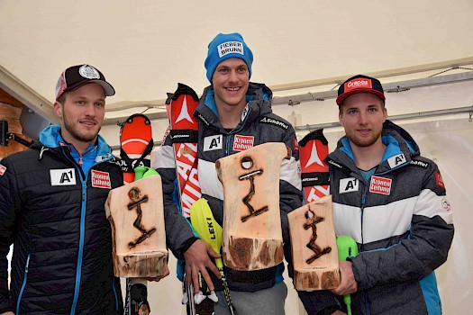 Österreicher Dreifachsieg beim FIS Rennen