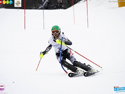 Carina Dengscherz holt Gold im Slalom