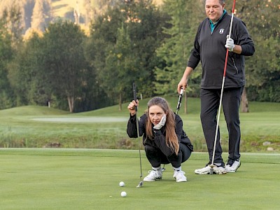 Ein Golfturnier aus dem Bilderbuch