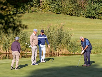 Ein Golfturnier aus dem Bilderbuch