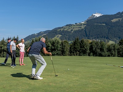 Ein Golfturnier aus dem Bilderbuch