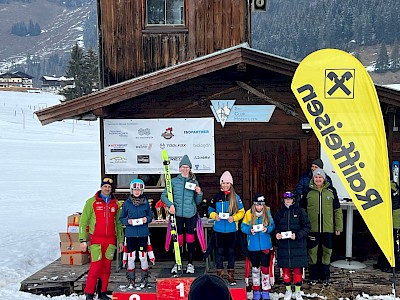 Das Team Ski Alpin in Hochfilzen erfolgreich