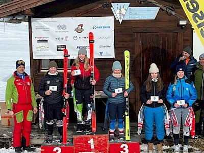 Das Team Ski Alpin in Hochfilzen erfolgreich