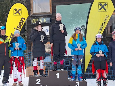 Bezirkscup Riesentorlauf und Technik nach Maß