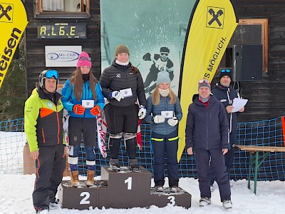 Bezirkscup Riesentorlauf und Technik nach Maß