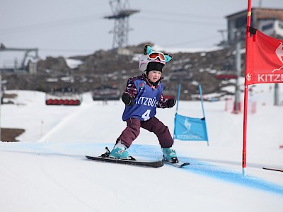 PREMIERE FÜR DIE K.S.C. RENNSPORTFAMILIE - Alpine Clubmeisterschaft auf der neuen Trainingspiste am Horn