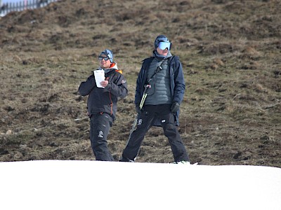 PREMIERE FÜR DIE K.S.C. RENNSPORTFAMILIE - Alpine Clubmeisterschaft auf der neuen Trainingspiste am Horn