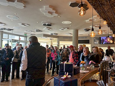 350 Besucher blickten hinter die Kulissen der Hahnenkamm-Rennen