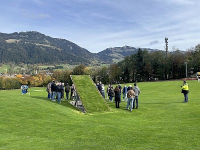 350 Besucher blickten hinter die Kulissen der Hahnenkamm-Rennen